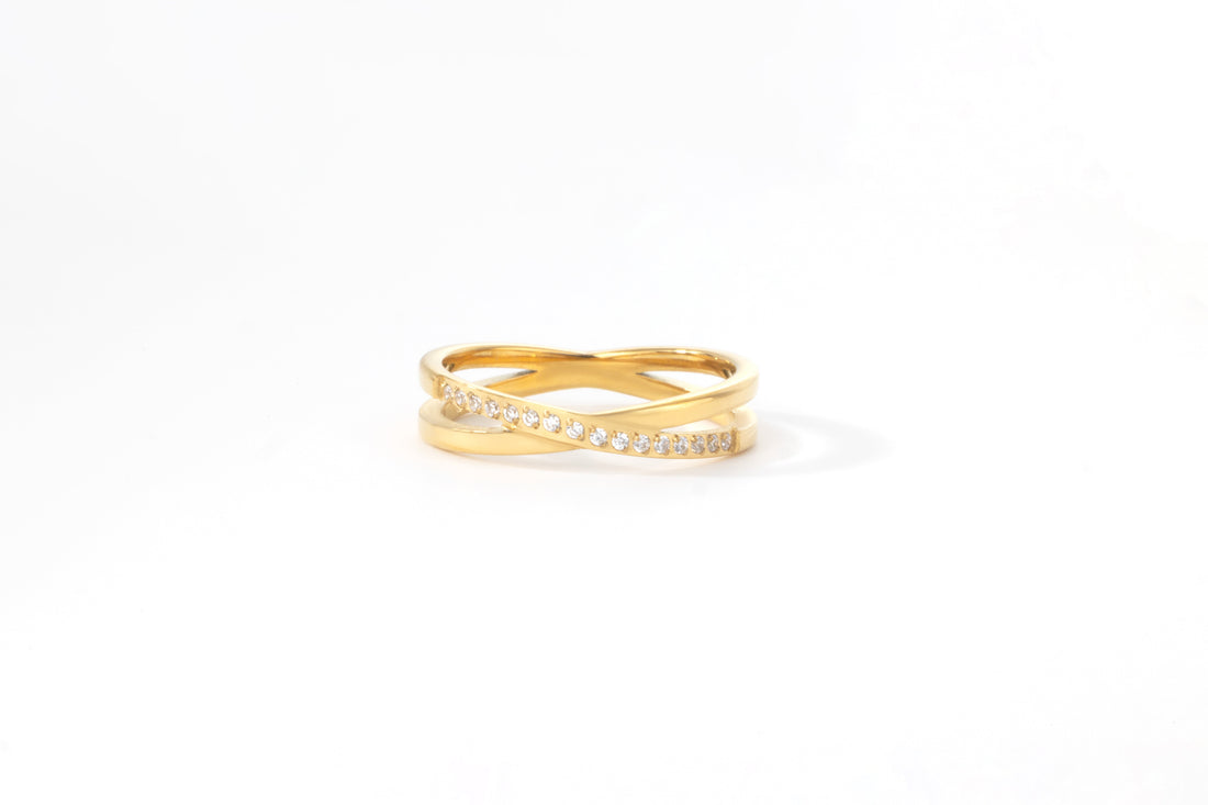 Crossing Wave Ring