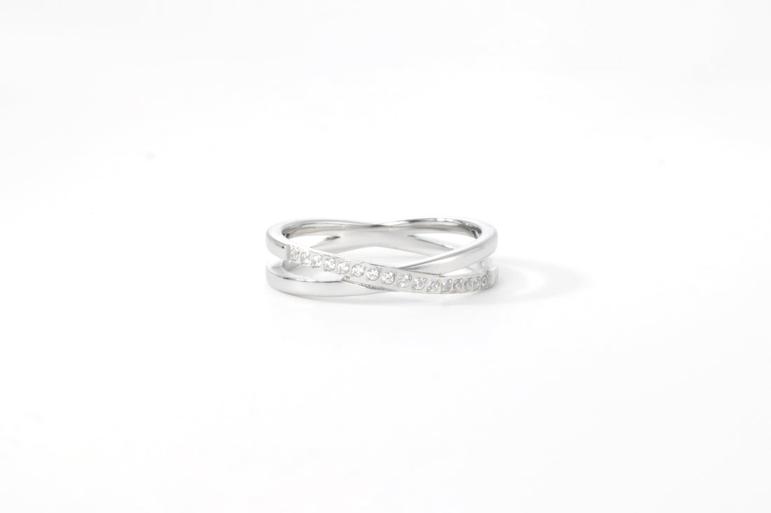 Crossing Wave Ring