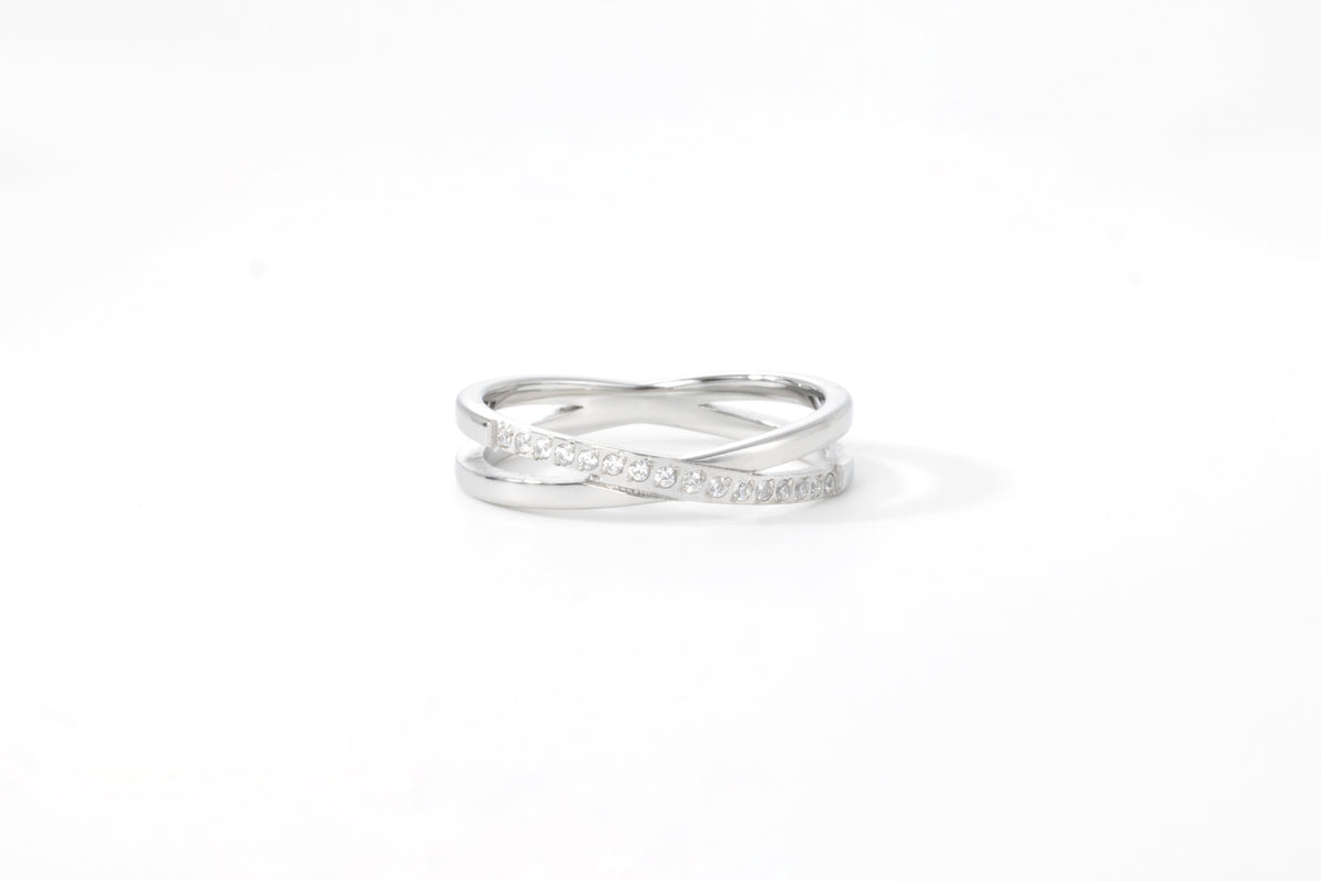 Crossing Wave Ring