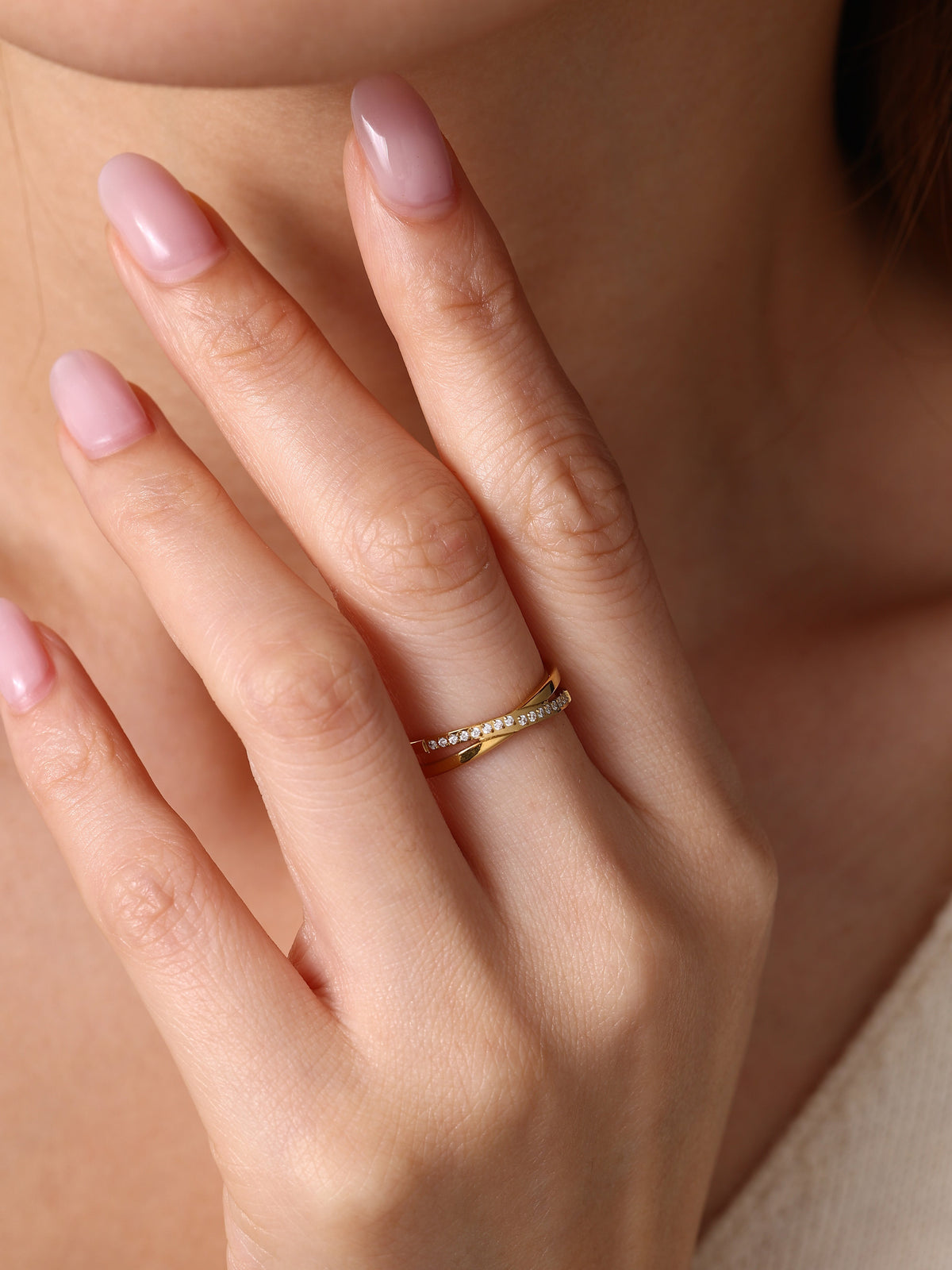 Crossing Wave Ring